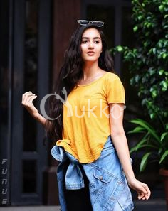 Vip celebrity call girl in Kolkata for exclusive dating experience?